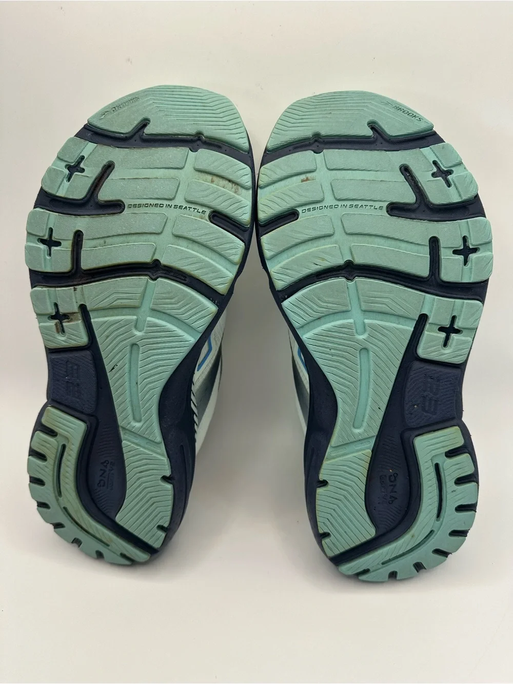 Brooks Adrenaline GTS 23 Women’s Size 8.5 B Running Shoes Blue Glass/ Marina